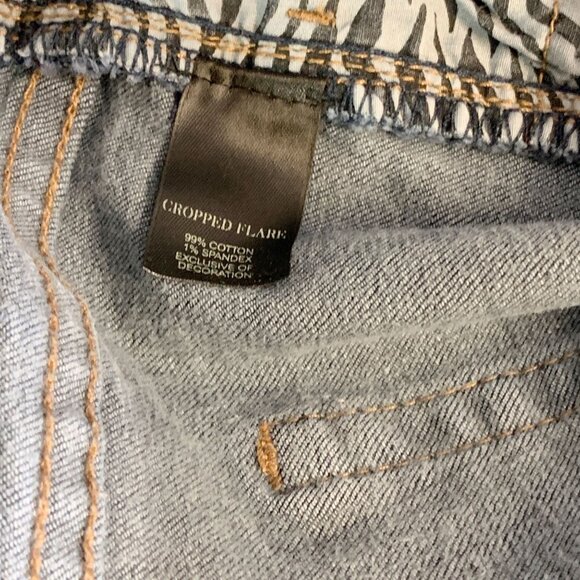 WHBM Blanc Women's Mid Rise Stretch Cropped Flare Blue Denim Jeans Size 8 - Picture 9 of 13